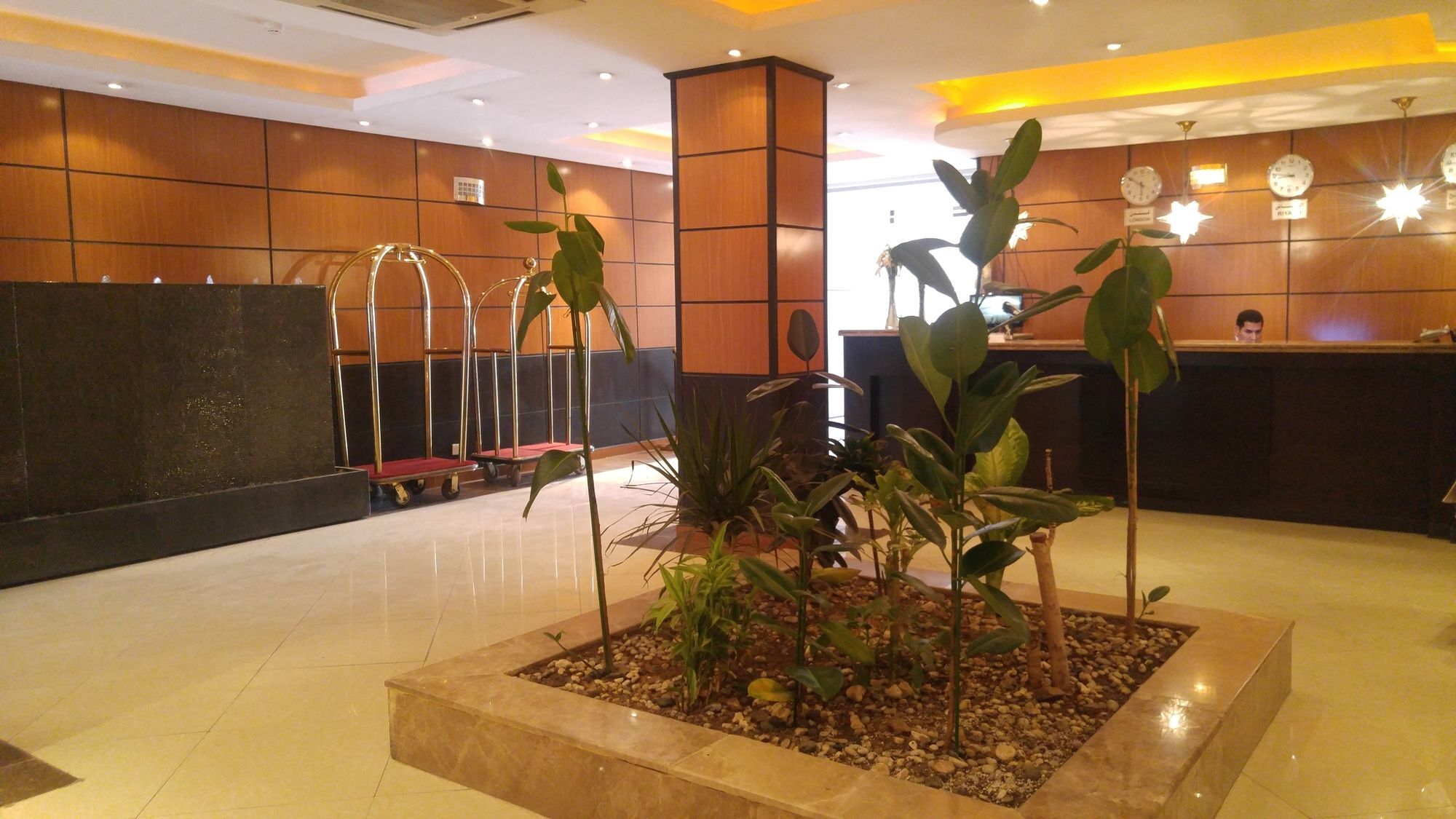 Al Muhaidb Al Takhassosi Abaqrino Riyadh Exterior photo